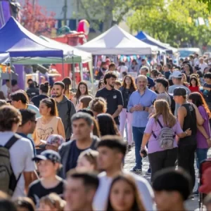 MAIPÚ disfrutó un fin de semana a puro color con los Kioscos maipucinos 1727719379678
