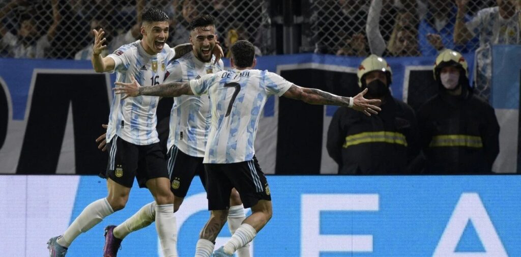 A 9 meses del Mundial, la Bombonera ovacionó a la Selección De Paul