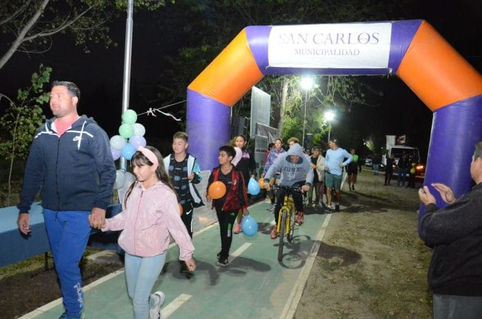 San Carlos: quedó inaugurada una gran red de iluminación Inauguran-red-de-iluminacion-en-San-Carlos-7-700×463
