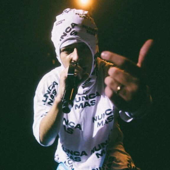 8a49a798-6c41-40f9-9a9f-641179867bab