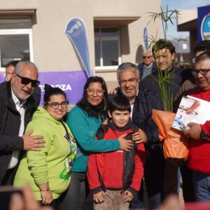 El Gobernador Cornejo entregó viviendas en San Carlos y reafirmó su compromiso con la obra pública DSC02476