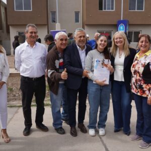 El Gobernador Cornejo entregó 62 viviendas en San Rafael DSC09060