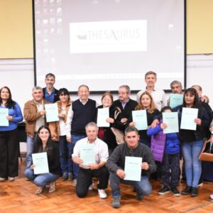 Más de 30 familias del Barrio Municipal de MALARGÜE ya recibieron sus escrituras 12-09-2016