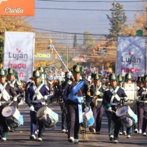 Desfile-por-el-171°-aniversario-1080x675