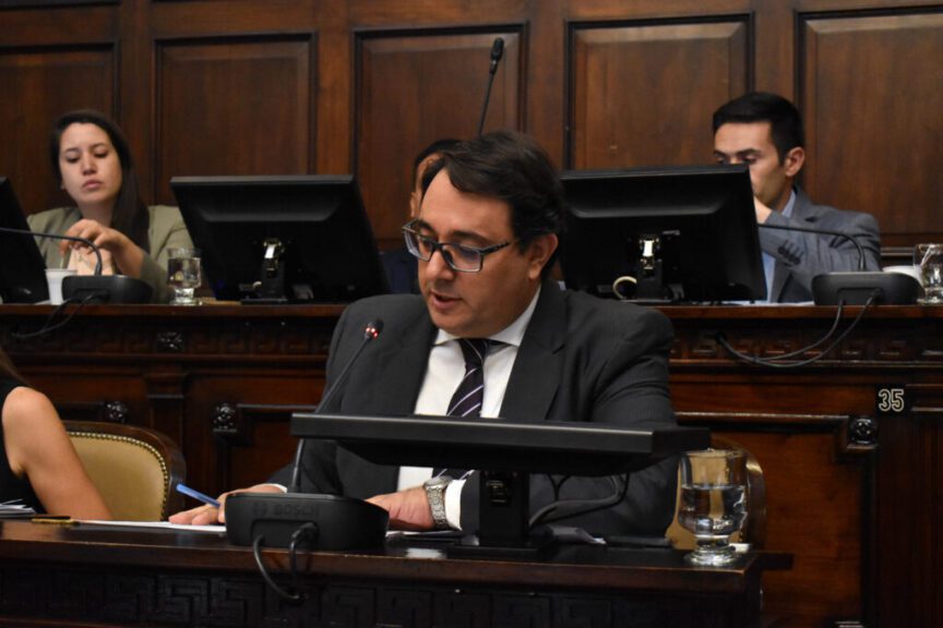 Diputados rechazó el pedido de juicio político a Suárez Diputados juicio