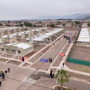 Lo Presti y Cornejo entregaron viviendas en Río Diamante IV