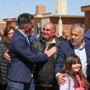 Entrega-de-Viviendas-Barrio-Brisas-del-Sauce-12-1536x1024