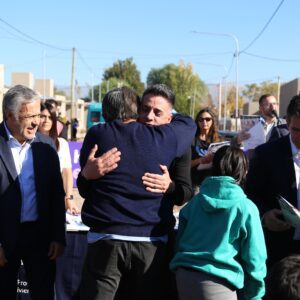 Municipalidad de GUAYMALLÉN: entrega de 200 viviendas e inauguración de una obra clave Entrega del Barrio Bonfanti en Guaymallén (5)