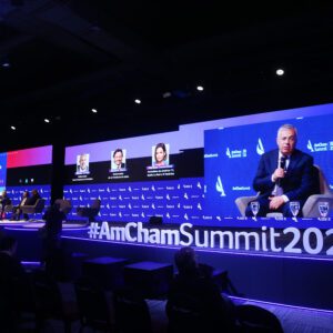 El Gobernador Cornejo en AmCham: “Tenemos una economía esforzada en Mendoza que necesita estabilidad macroeconómica” IMG_0134