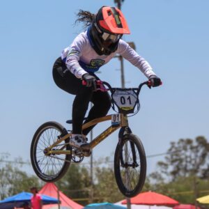 Luz Torres, la joven promesa del BMX que eleva el nombre de Maipú Luz Torrez 2