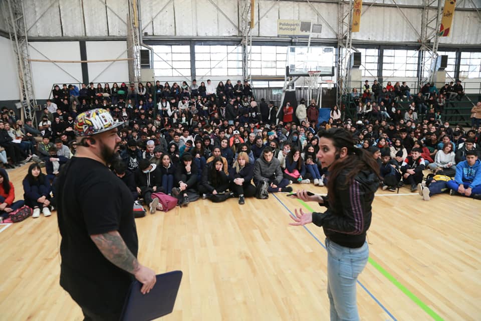 Luján abordó de forma ingeniosa una dura problemática Obra teatro Lujan