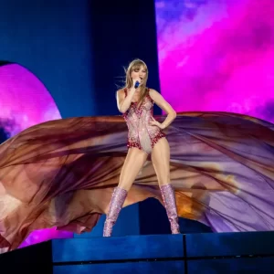 Taylor-Swift-por-Sofia-Grana-para-Billboard.Ar_