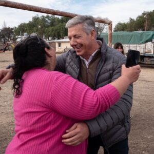 Vecinos-y-autoridades-trabajan-en-conjunto-por-el-Barrio-El-Cerrito-de-Bowen