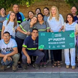 Con Tunuyán verde, la Escuela Ejército de Los Andes renovó su plaza de juegos WhatsApp-Image-2025-11-04-at-13.57.16-2-e1762354737791 (1)