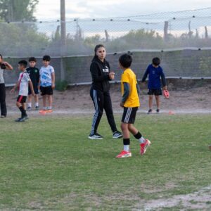 RIVADAVIA: Deporte + Empleo acompaña a cinco clubes con materiales, indumentaria y mejoras dye_portada