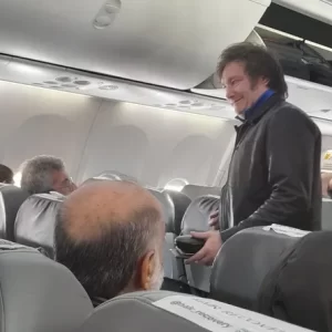 milei-vuelo-santiago-del-estero