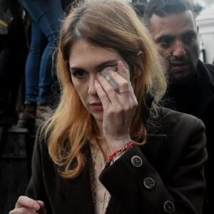 rociaron-con-nafta-a-una-candidata-a-diputada-de-la-v0-DRe-Rq317bPVN0_4kgiHWwgY3ZkNMExsr_Ko20s_TrE