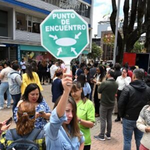 Fuerte sismo puso en alerta a Bogotá y el centro del país sismo-colombiajpg